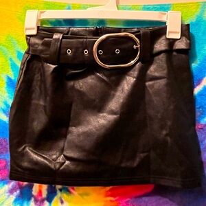 NWOT black faux leather mini skirt w/ belt